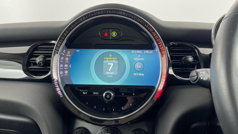 MINI Hatchback 1.5 Cooper Classic Premium 5dr Auto Petrol Hatchback